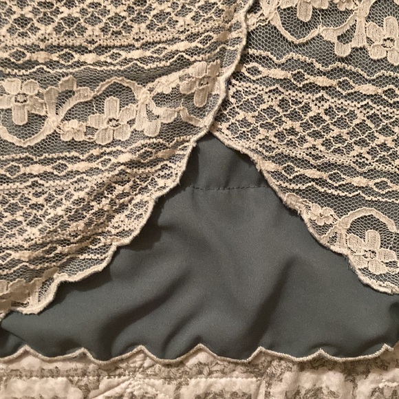 Lace 3/4 sleeve shirt - Picture 5 of 5